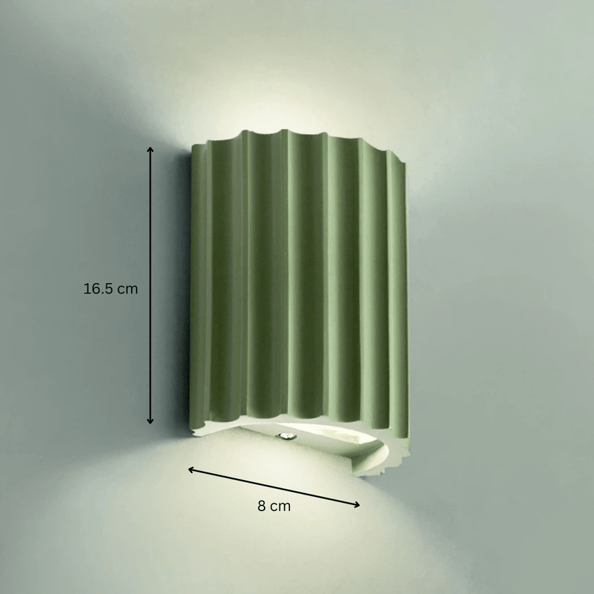 Ambient up down lighting for living spaces