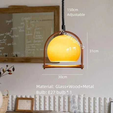 The pendant drawn with its 30 cm width and 31 cm height marked