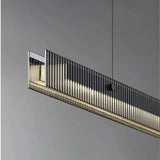 Close view of the end of the bar showing the fine ribbed diffuser