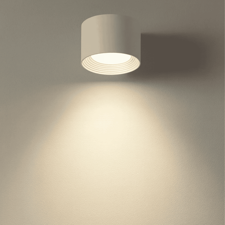 Wall mounted accent light for corridors