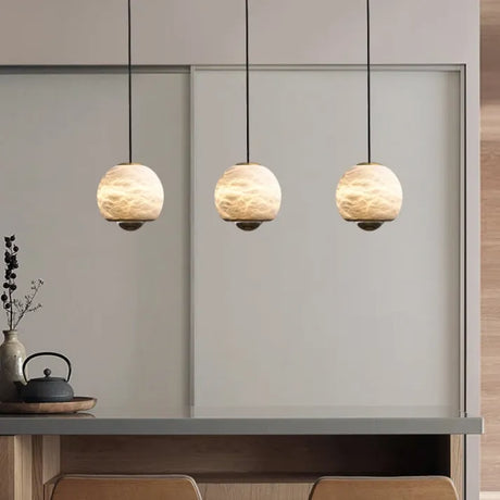 Chandelier In Marble And Alabaster Finish - OroDwell