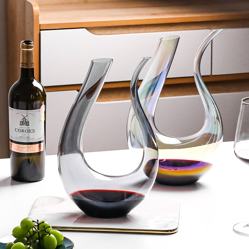 LumenAura Wine Decanter for Home Chefs and Wine Enthusiasts