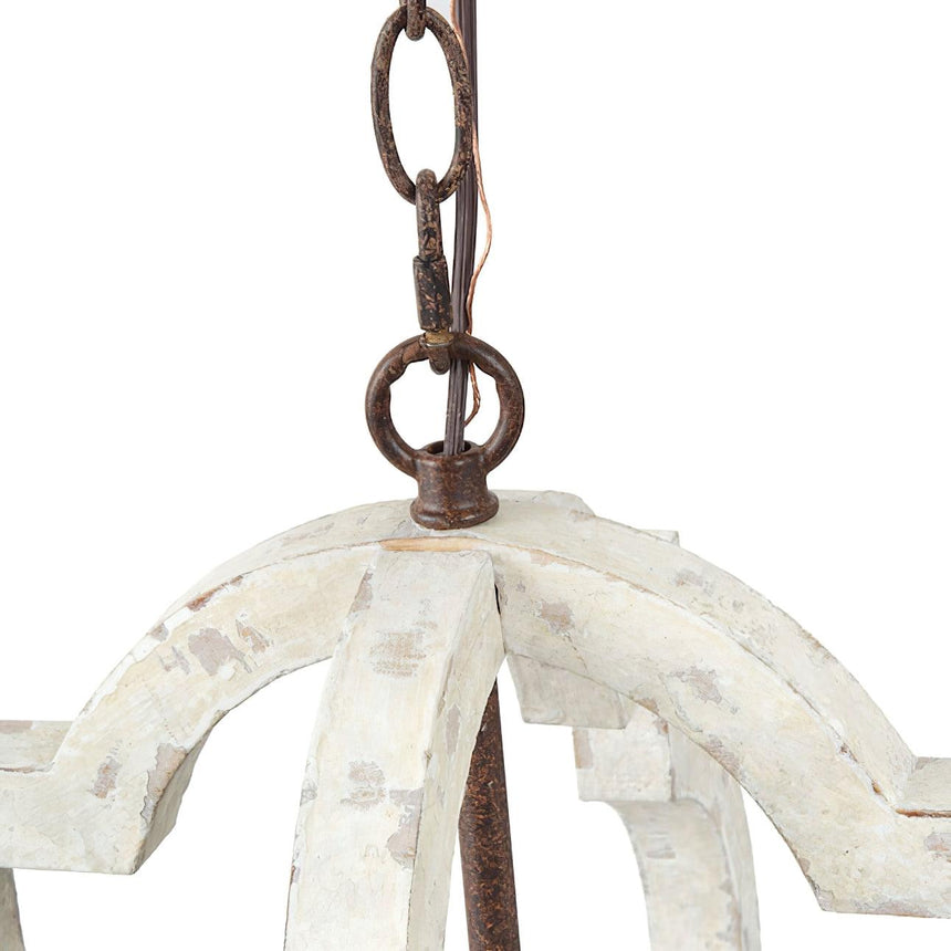 The top of the wood frame where the staves meet the chain fitting