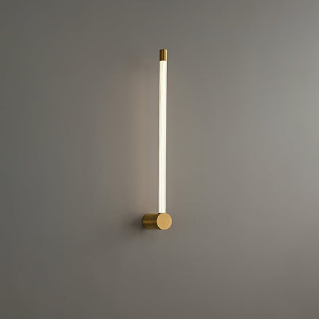 The copper version mounted vertically, the warm foot below the frosted tube