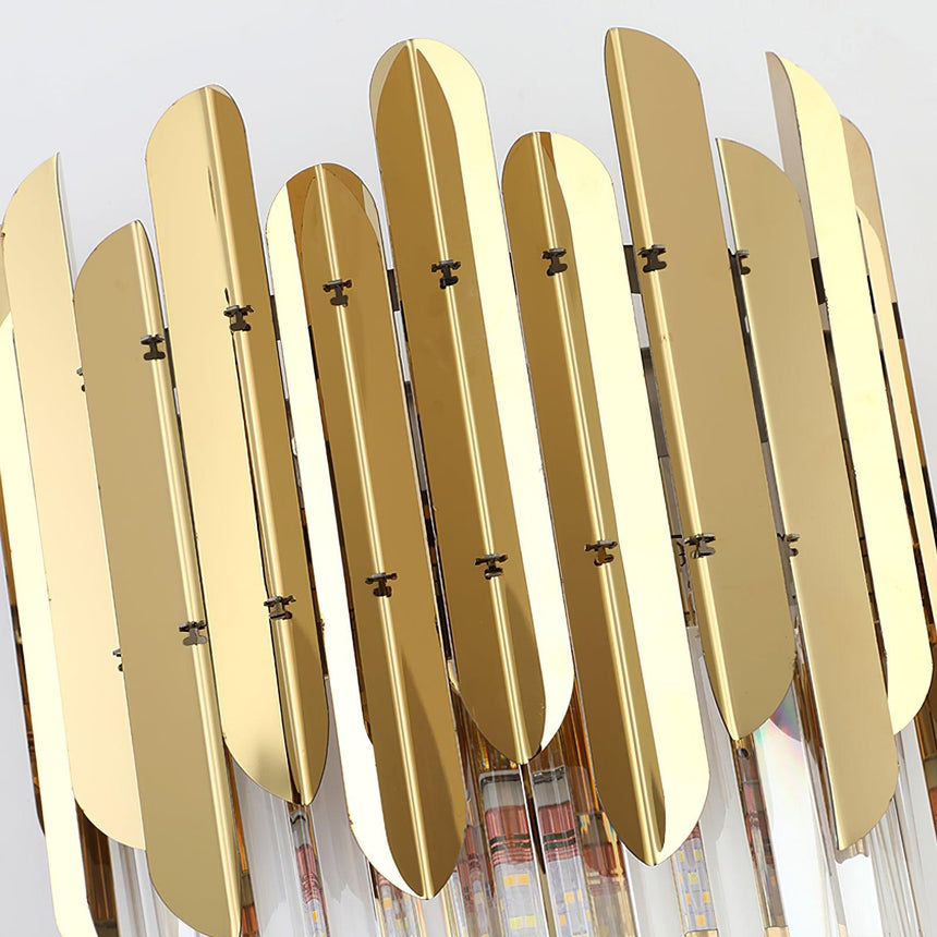 Close view of the gold stainless steel blades with rounded tips