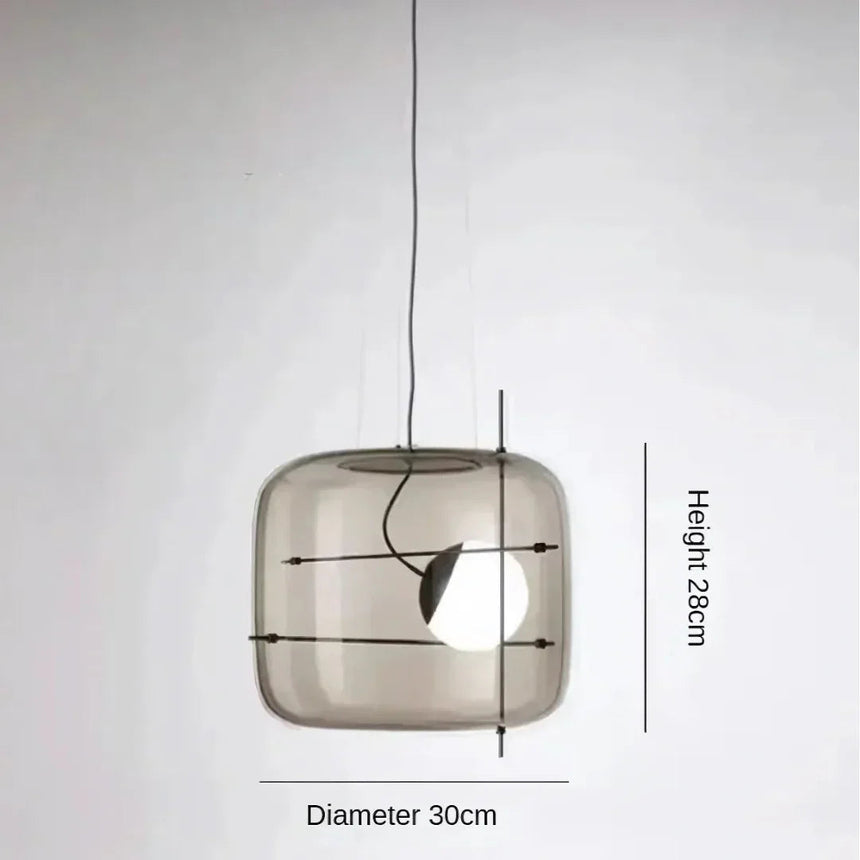 The pendant drawn with its 30 cm width and 28 cm height marked